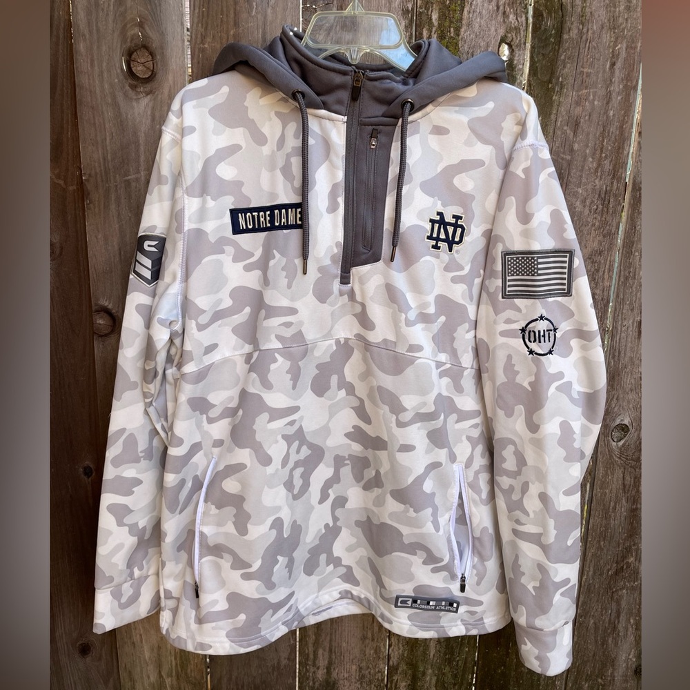 Colosseum Men's Notre Dame Gray Camo Jacket